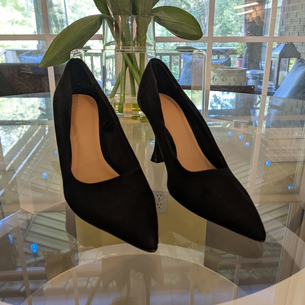 H&M Classic Black Suede Heels Sz 7